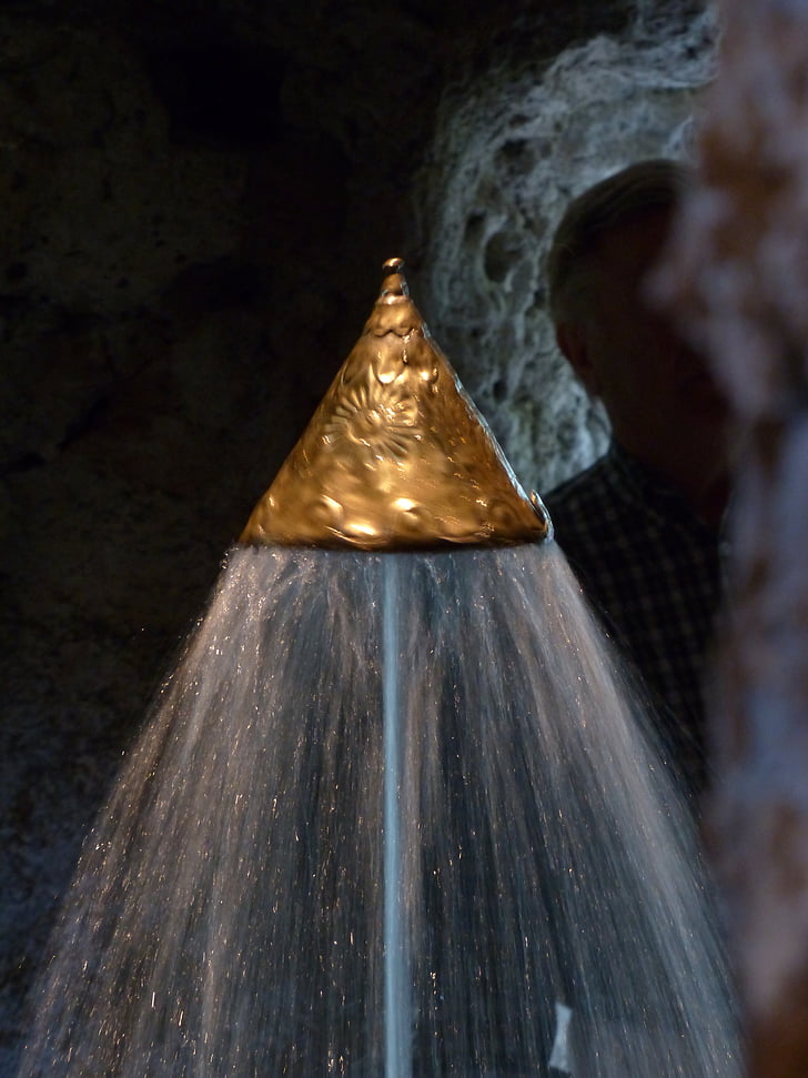 mydasgrotte, crown cave, crown, golden crown, golden, metal crown, water jet