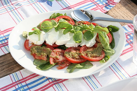 tomato salad, mozzarella, salad, basil, tomato, pesto, refreshments
