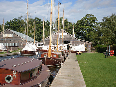 barca a vela, broads Norfolk, iarda del cacciatore, Ludham, costruzione della barca, tradizionale, vele