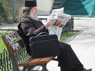 mies, vanha, käsittelyssä, istuu, sanomalehti, vanha mies, parta