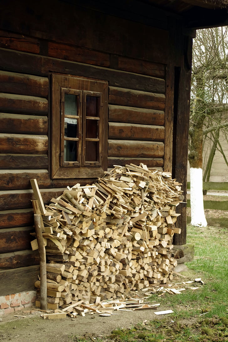 lesa, goriva, stara koča, drva, kup lesa, dnevniki, les dnevniki