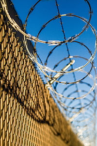 barbed wire, barjera, žogs, cietumā, makro, cietuma, drošības