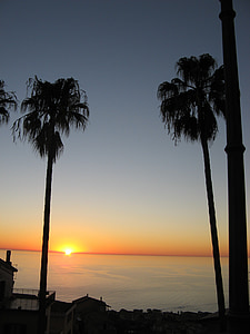 Calabria, solnedgang, sjøen, håndflatene, skygger, solen, hus