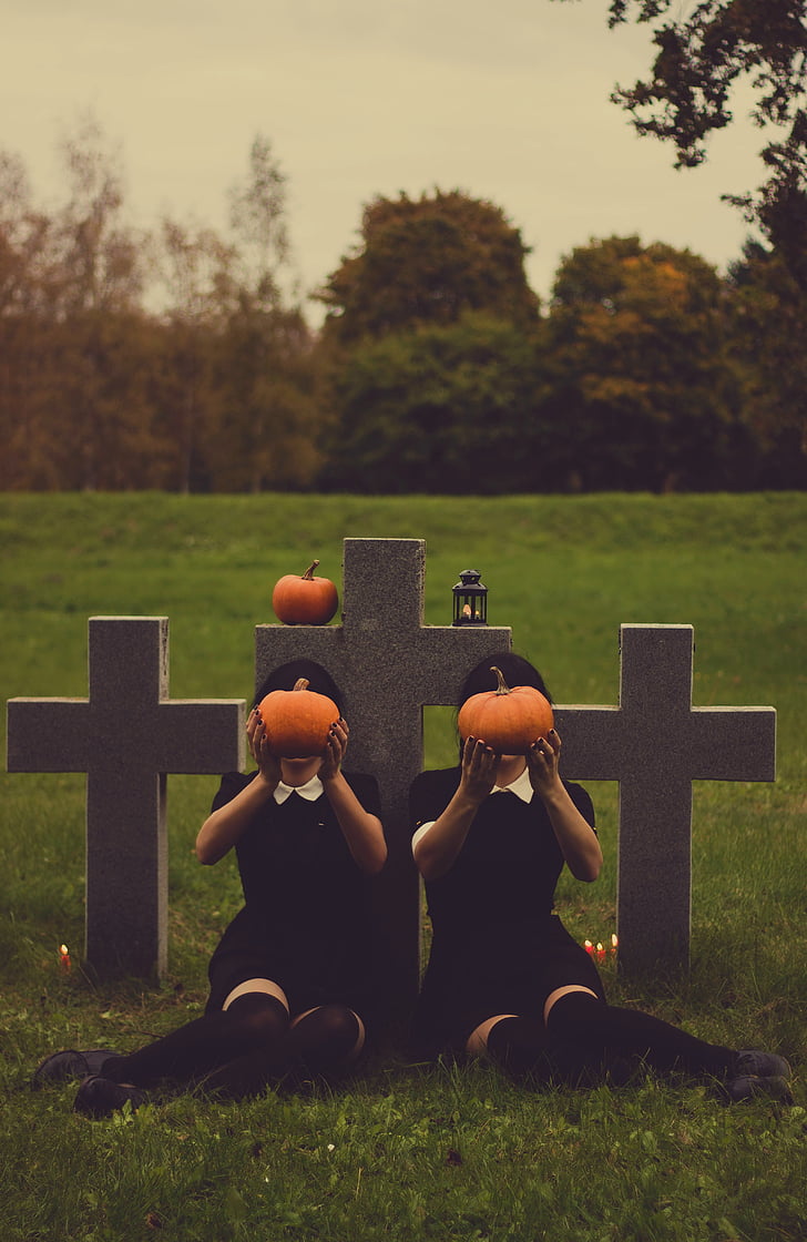 gruselig, Gräber, Grabmalkunst Grabdenkmäler, Friedhof, Halloween, Kürbisse, beängstigend