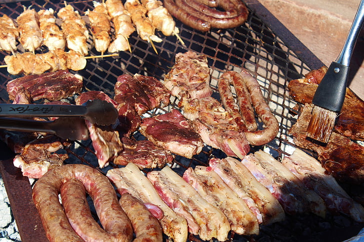 mäsové výrobky, klobása, rezne, prerastené slanina, gril, jedlá z grilu, jesť