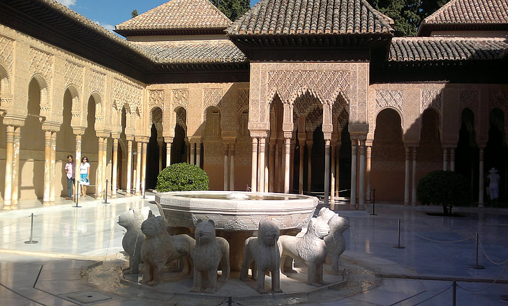 Alcazaba, Granada, Andalúzia, szökőkút az oroszlánok