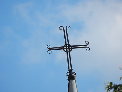 Kryžiaus, Metālkalumi, stogų dangos