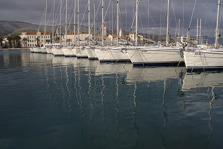 Kroatien, Dalmatien, Trogir, hamn