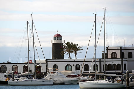 port esportiu Rubicón, Far, Portuària, Lanzarote, entrada del port, Moll, vaixell nàutica