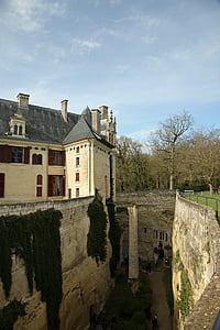 Château, Maine et loire, Breze