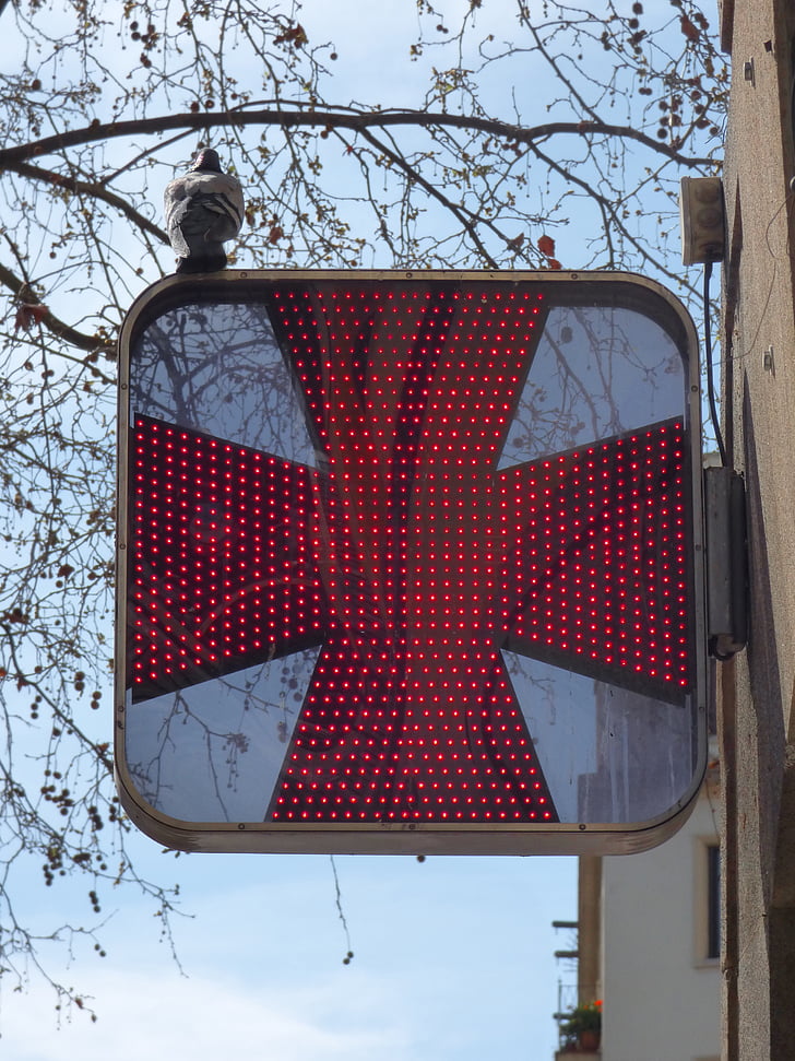 pharmacie, signal lumineux, lettrage, Paloma, Croix Rouge, LEDs, signe