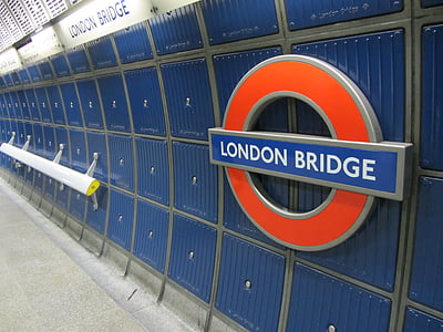 Stacja metra, London bridge, Londyn, Wielka Brytania, Anglia, Wielkiej Brytanii, Metropolitan