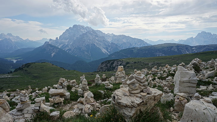 stoamandl, bjerge, tre zinnen, vandreture, Dolomitterne, Italien, Sexten Dolomitterne
