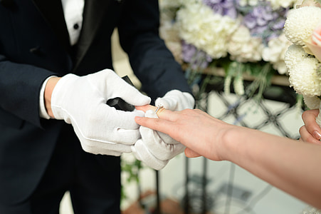 дадени безпрецедентна сватба, пръстен обмен, обеща