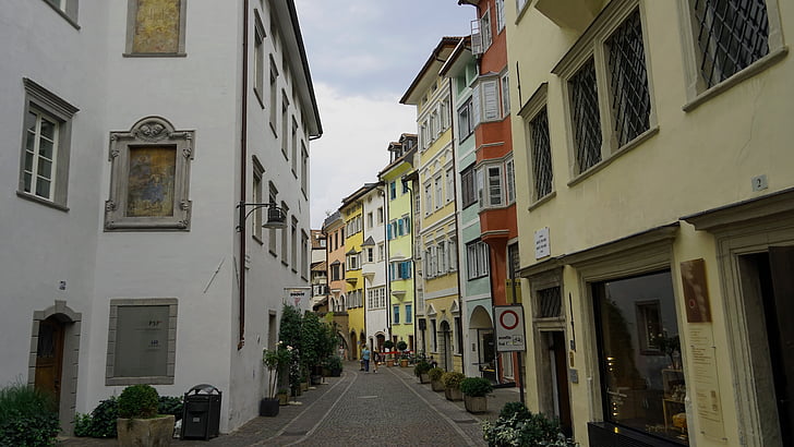 kuja, talojen julkisivut, Bozen, Italia, Etelä-Tiroli, vanha kaupunki, rakentamiseen ulkoa
