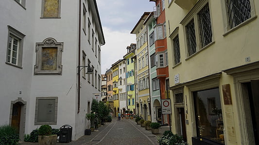 gatve, mājas fasādes, Bozen, Itālija, South tyrol, Vecrīgā, ēkas ārpusi