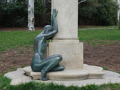 雕塑, 妇女, 青铜器, 双膝, 武器, 公园, 绿色