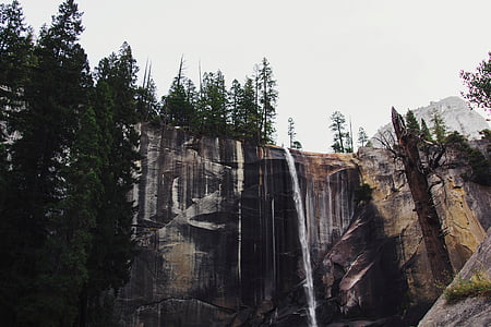 låg, vinkel, grå, svart, vattenfall, dagtid, Mountain