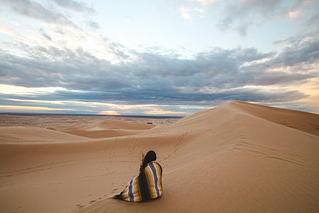 mensen, vrouw, alleen, reizen, avontuur, zand, woestijn