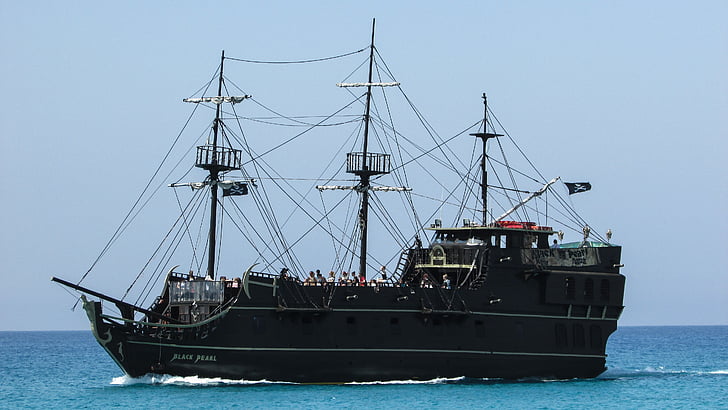 Kipras, kruizinis laivas, piratų laivas, laisvalaikio, turizmo, atostogų, Juoda perlamutro