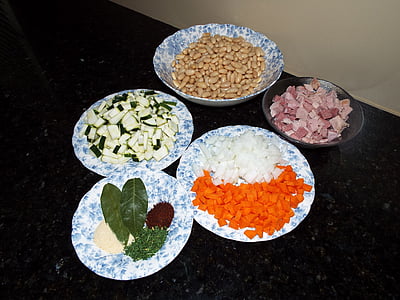 汤, 食谱, 胡萝卜, 洋葱, 豆子, 西葫芦, 火腿