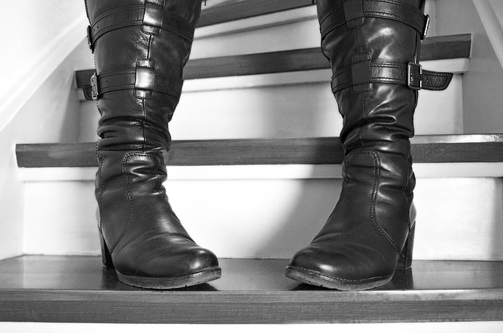 stairs, boots, stand, wait, woman, paragraph, high frauenschuh