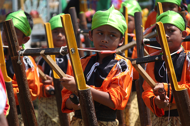 kenthongan, djeca, svira glazba, tradicionalna glazba, indonezijski jezik glazbe, Angklung, indonezijski