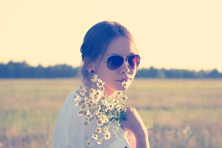 ελκυστική, Όμορφο, ομορφιά, μπλούζα, Μαργαρίτα, γυαλιά ηλίου, λουλούδια