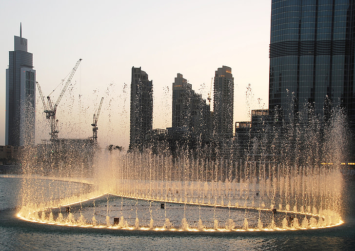 víz játékkal, Dubai, Dubai fountain