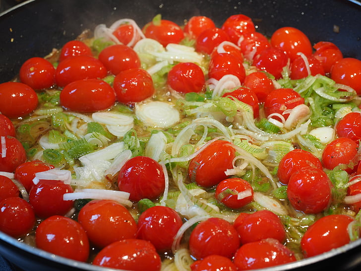vegetabilsk pan, tomater, purre, vårløk, betydelig, rød, deilig