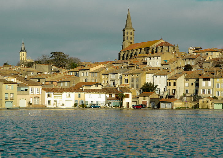 Fransa, Castelnaudary, Kilise, ortaçağdan kalma şehir
