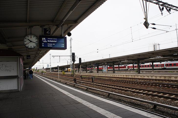 Berlín, l'estació de, metro, transport, tren, ferrocarril