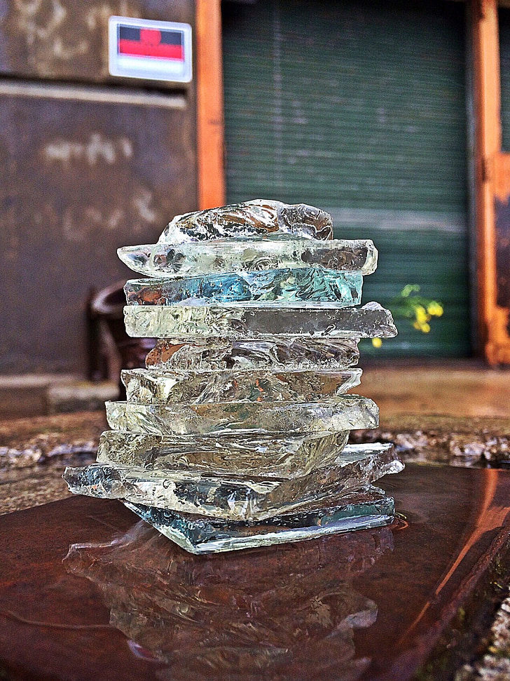 vidro quebrado, fragmentos, empilhadas, fábrica, equilíbrio