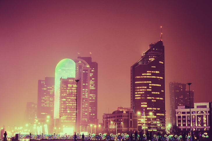 Astana, Kazakhstan, capital, hiver, nuit, neige, brouillard