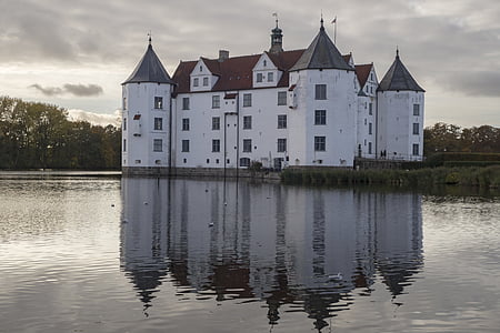 castle, moated castle, glücksburg, castle pond, mirroring, renaissance, places of interest