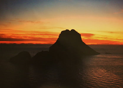 Vedra, Ibiza, Baleár-szigetek, naplemente, esti égen