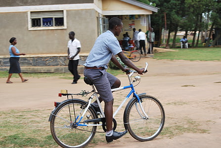 africano, Uganda, biciclette, equitazione
