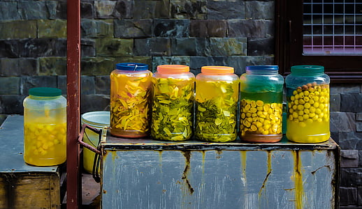 pickle krukker, flasken, tabell, gul, Hanoi, Vietnam