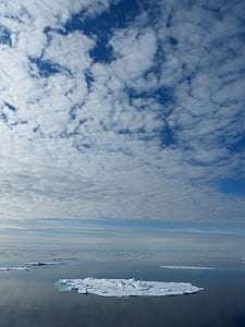 Spitsbergen, Oceano Ártico, céu, nuvens, bloco de gelo, Inverno, queda de neve