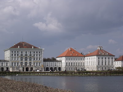 Château de Schönbrunn, Munich, Palais