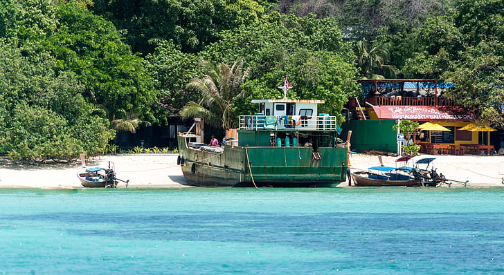zwiedzanie wyspy phi Phi, Phuket, Tajlandia, Plaża, łodzie, Architektura, morze