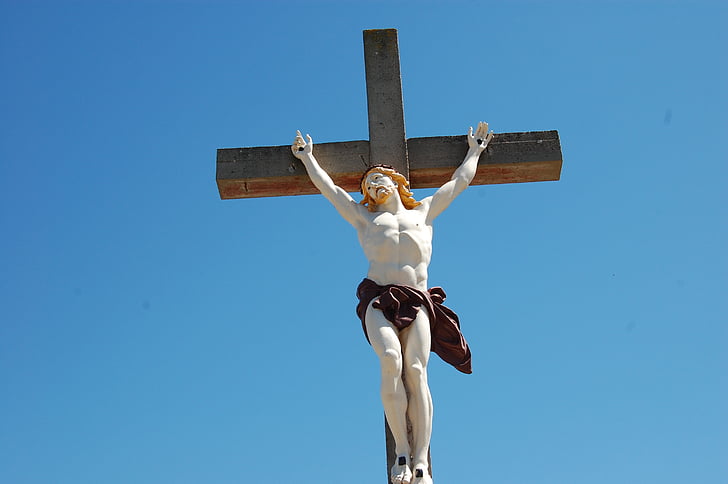 Jesús, estatua de, Cruz