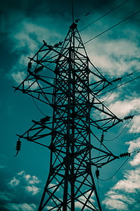 postes de energía, líneas de energía, cables de, electricidad