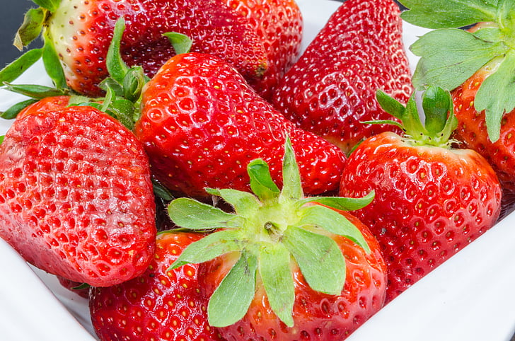berries, fruit, strawberries, bush, fruits, raspberries, currants
