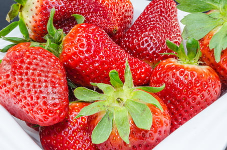 berries, fruit, strawberries, bush, fruits, raspberries, currants