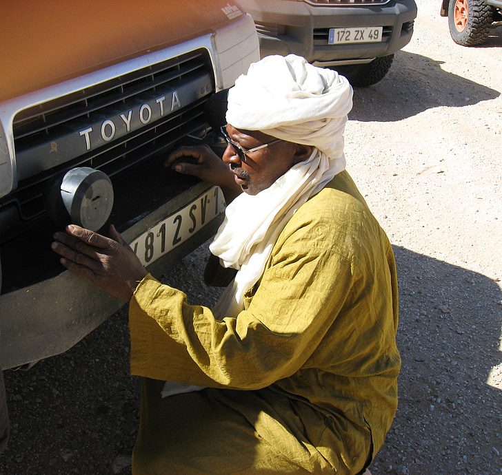 Algeria, Touareg, mies, korjaus, 4 x 4, mekaanikko