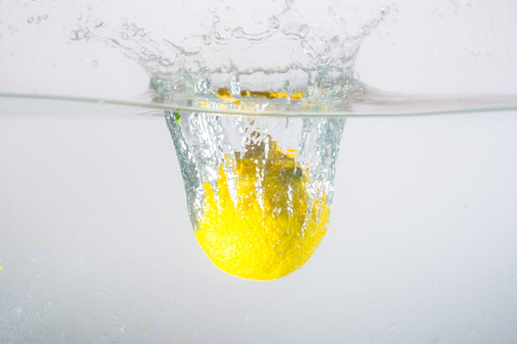water, inject, lemon, spray, water splashes, spill over, drip