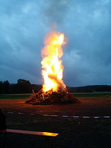 eld, Flame, sonnwendfest, midsommar, trä lugg, trä brand, värme