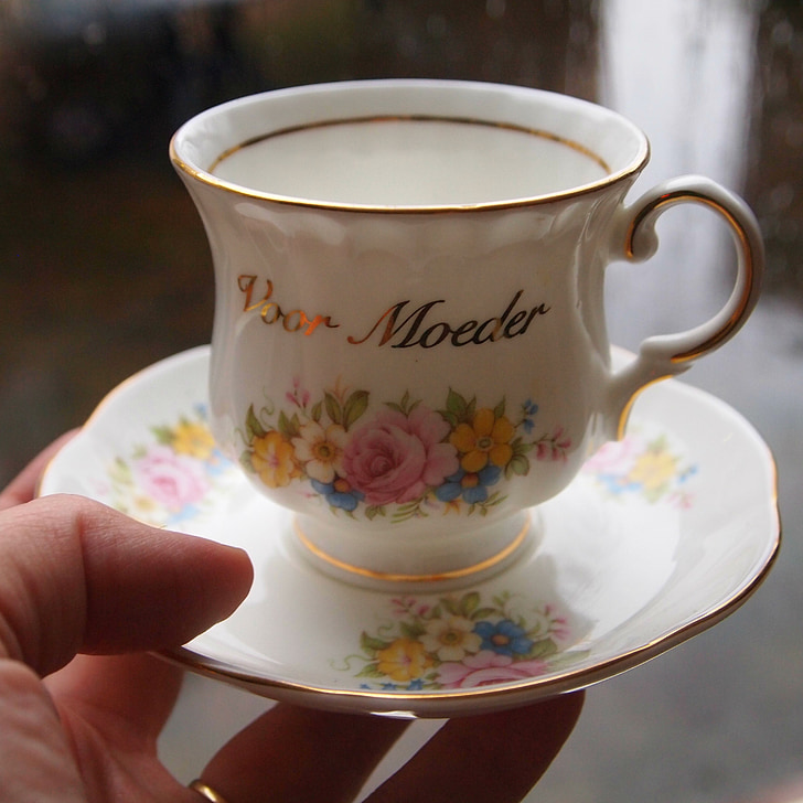 kopp, koppen og tallerken, porselen, floral cup, romantisk