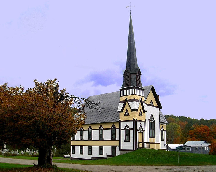East Korinth, kyrkan, Steeple, Vermont, faller, spiran, vit